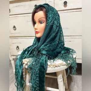 Elegant Green Velvet Scarf